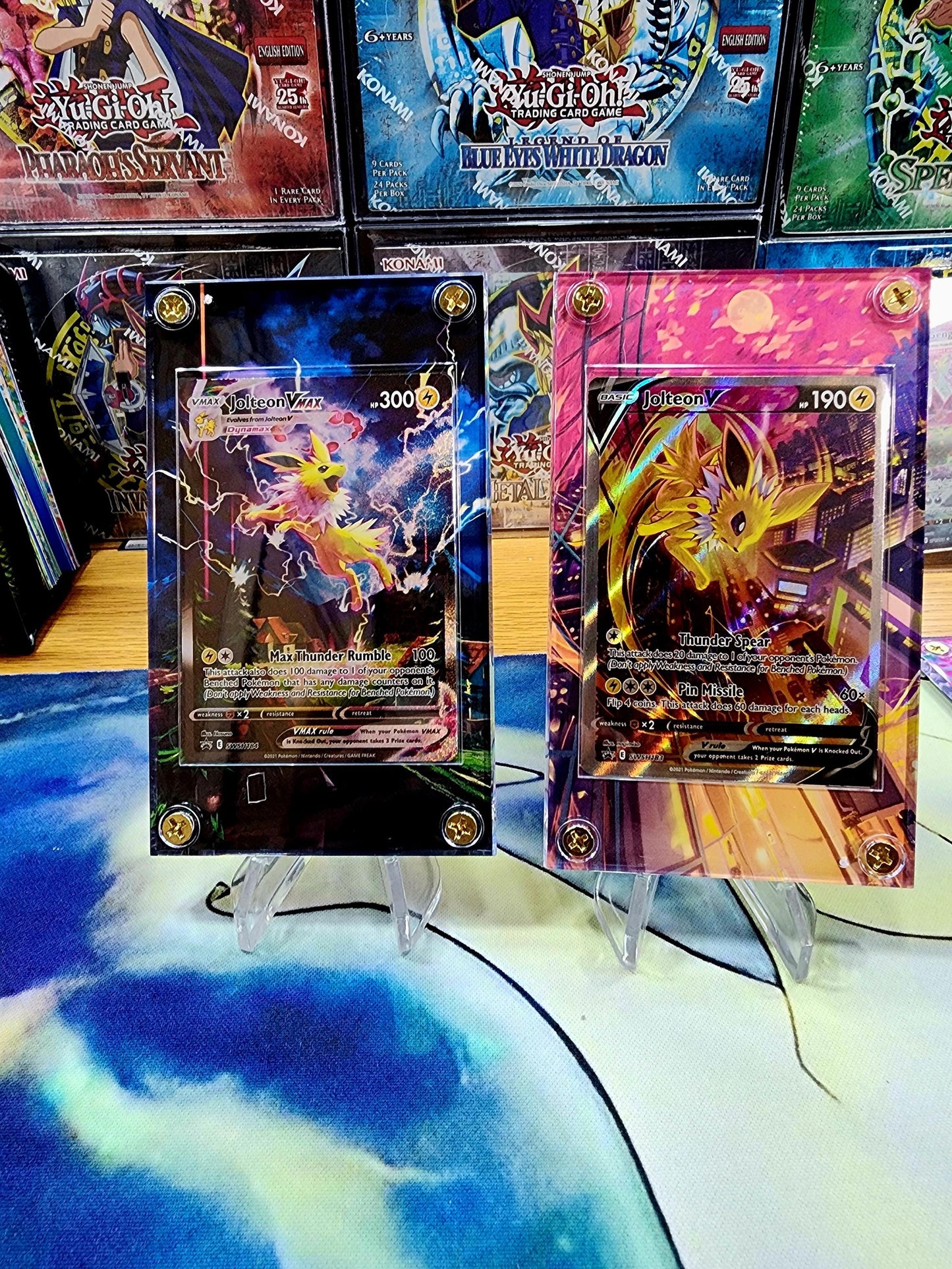 Pokemon Jolteon VMAX& V Alt Art SWSH184 SWSH183 Promo Display Cases
