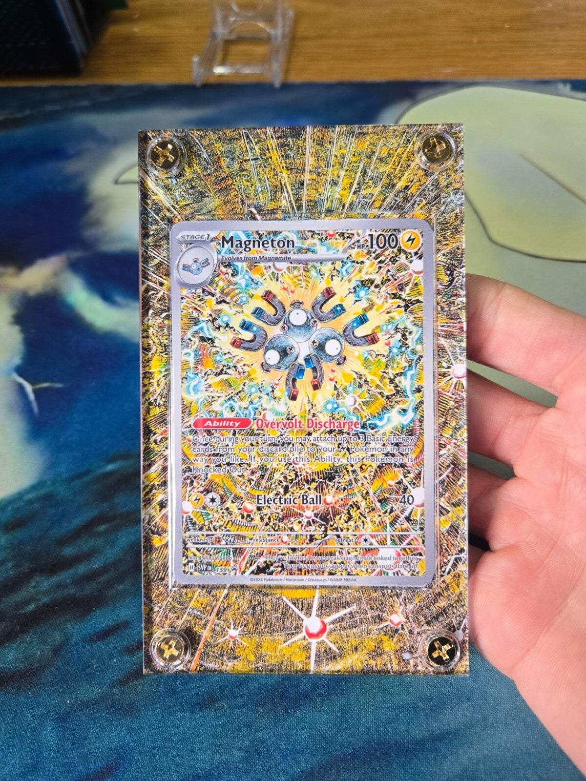 Pokemon Magneton Black Star Promo SVP EN 159 Custom Display Case Surging Sparks