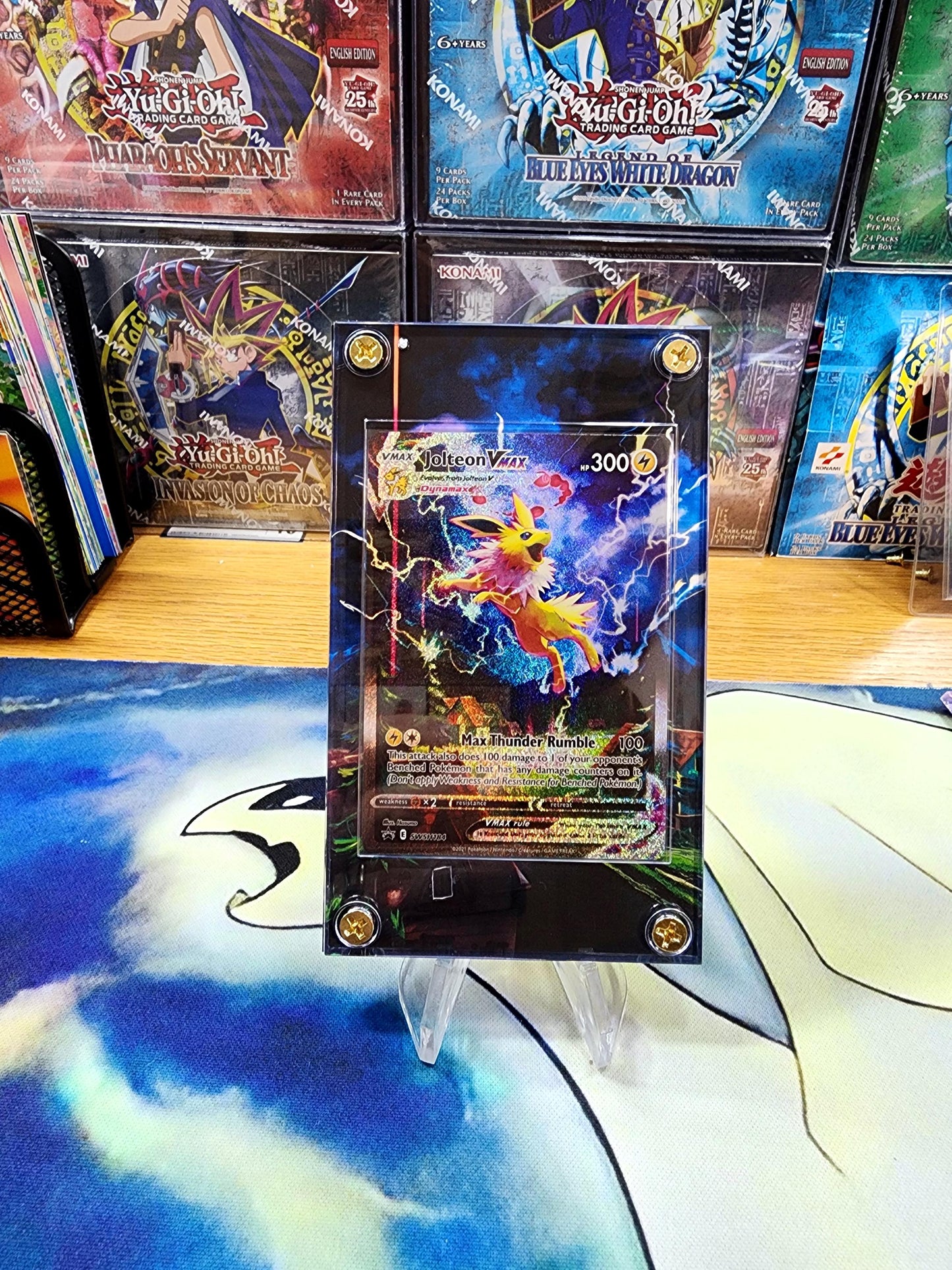 Pokemon Jolteon VMAX& V Alt Art SWSH184  SWSH183 Promo Display Cases
