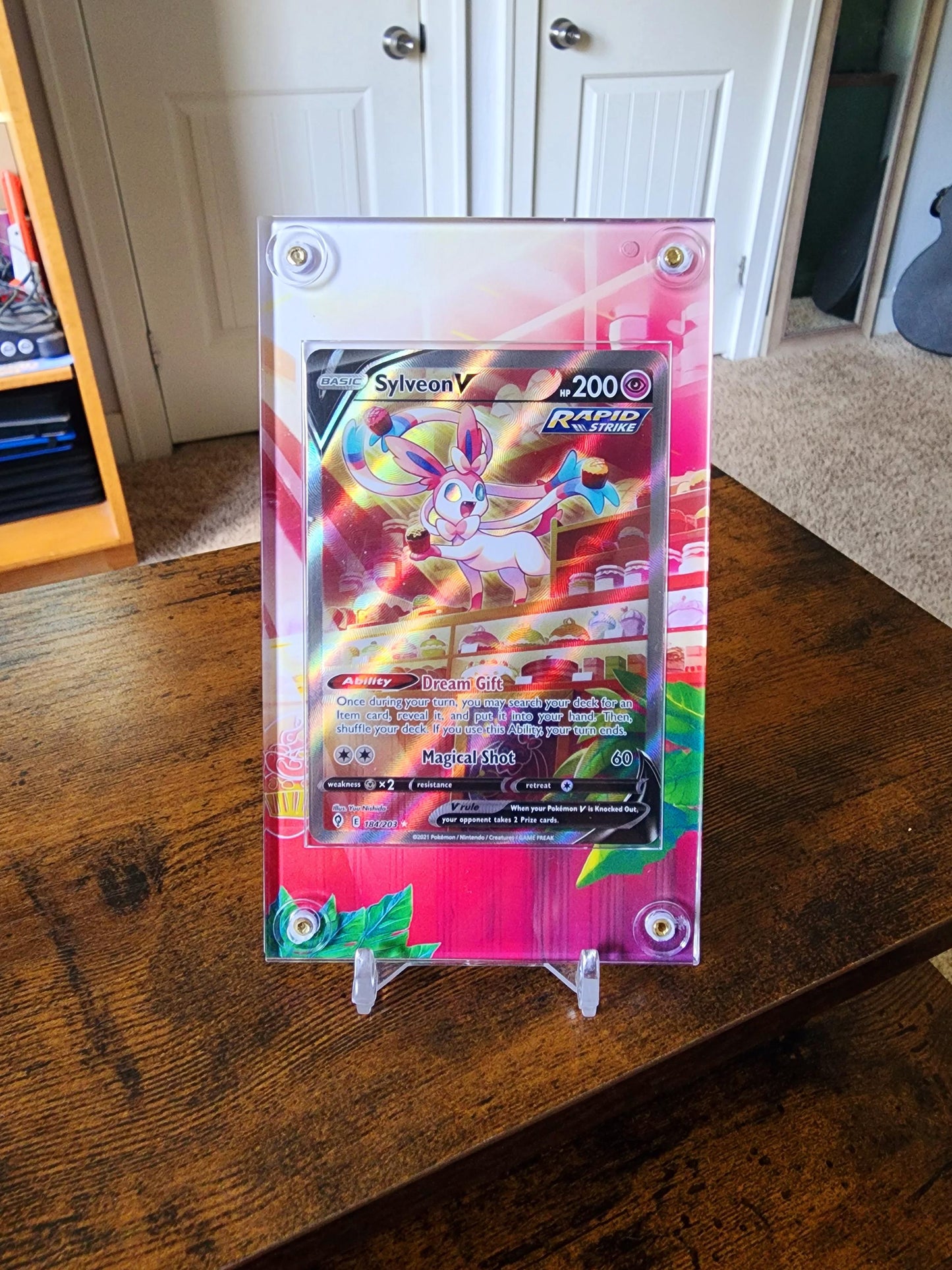 Pokemon Sylveon V Alt Art 184/203 SWSH Evolving Skies Custom Display Case Slab